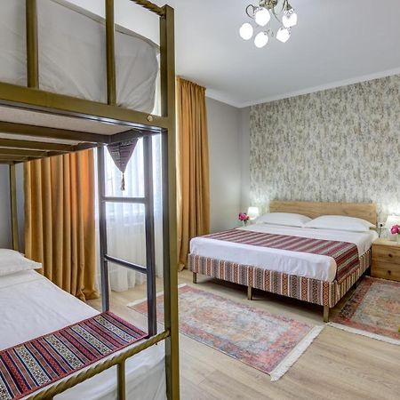 Ordo Hotel Karakol Exteriör bild