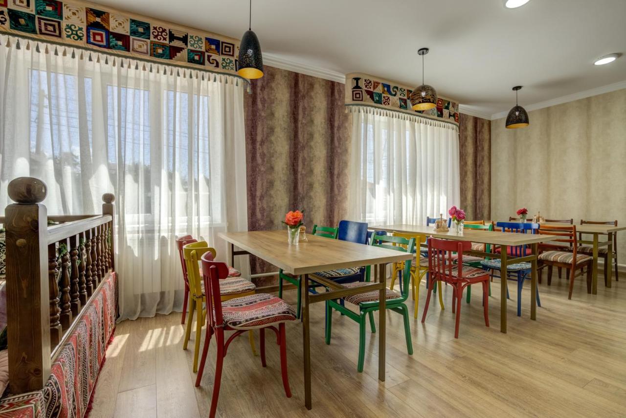 Ordo Hotel Karakol Exteriör bild