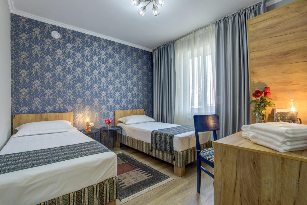 Ordo Hotel Karakol Exteriör bild